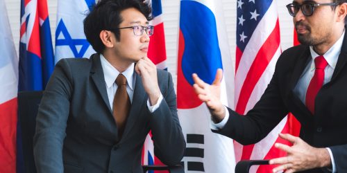 Diplomado en interpretación para eventos diplomáticos y gubernamentales